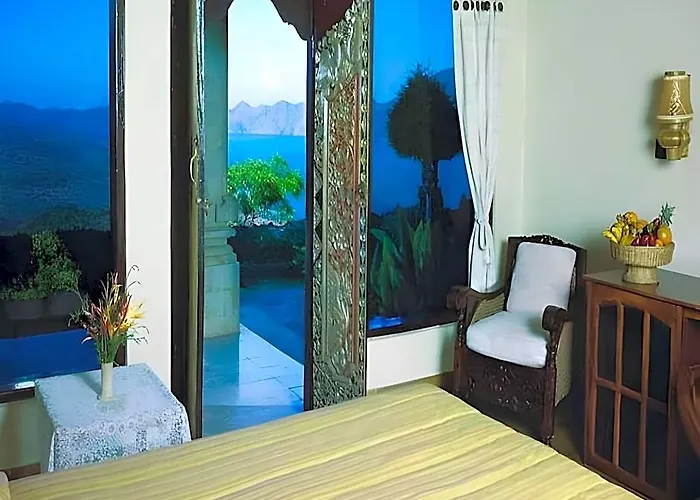 ホテル Lakeview And Restaurant 3*